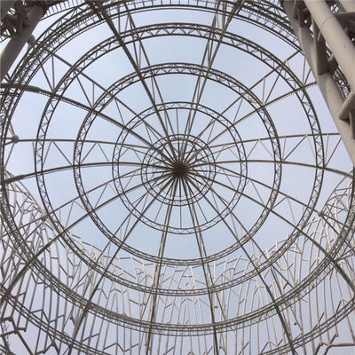 Ferme robuste personnalisable avec classification au feu A et portée de 5 à 30 mètres pour applications résistantes aux intempéries