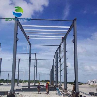 Entrepôt personnalisé de grande surface en mètres carrés, structure en acier, grande portée, professionnel