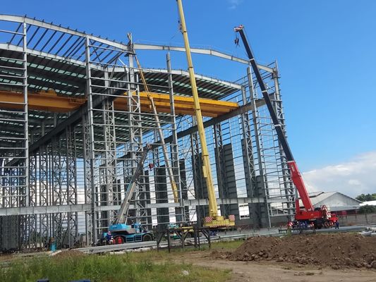 Conception modulaire Q235B Q355B Structure en acier hangar poutre de colonne en acier au carbone