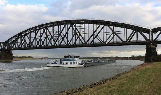 Cadre en fer galvanisé / peint Structure de pont en acier haut, H pont piétonnier en acier
