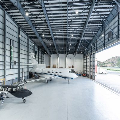 Hangar préfabriqué pour avions, résistant au feu et aux UV, pour un entreposage sûr des avions