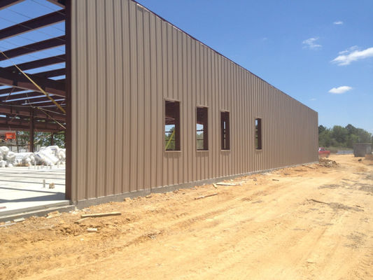 Atelier préfabriqué durable et polyvalent pour entrepôts en structure d'acier