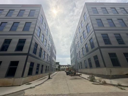 Structure en acier galvanisé pour panneaux sandwich de toiture Q235B Q345B Q355B