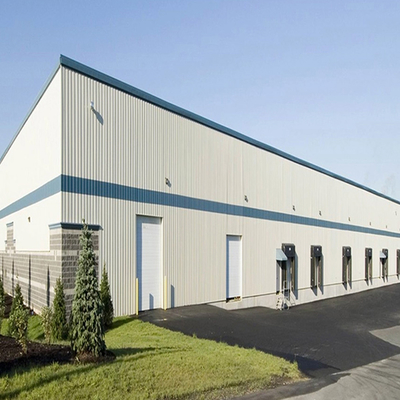 Entrepôt préfabriqué en acier avec portique résistant au vent