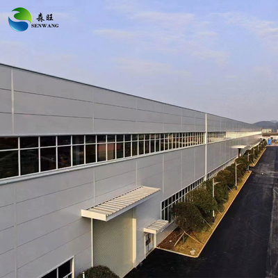 Entrepôt de structures en acier avec service de certification et de perforation ISO 9001