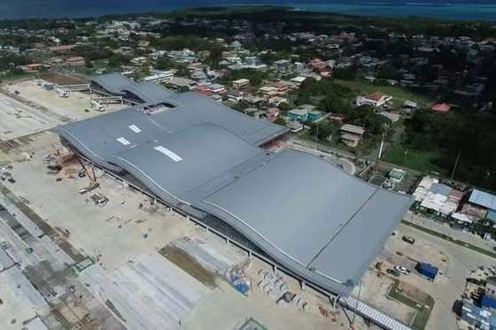 Entrepôt de structure en acier avec freinage d'angle en acier rond, freinage de chauve-souris et de tuyau en acier pour des solutions de stockage durables