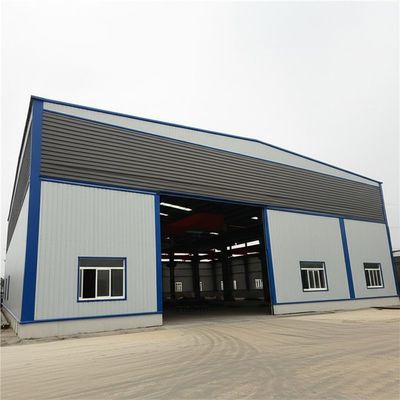 Entrepôt à structure en acier galvanisé avec niveau de grenaillage Sa 2.5 et qualité de matériau européenne S235 & S355