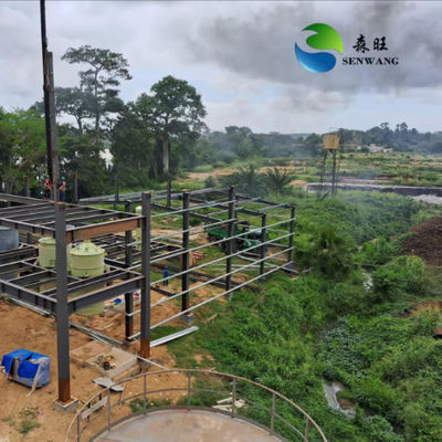 Entrepôt préfabriqué en acier à colonnes d'acier personnalisables avec lanterneau en plastiques renforcés de fibres de verre et conception CAO