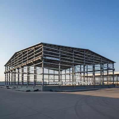 Entrepôt à structure en acier Q235B avec porte coulissante, adapté aux gymnases, durable et facile à assembler