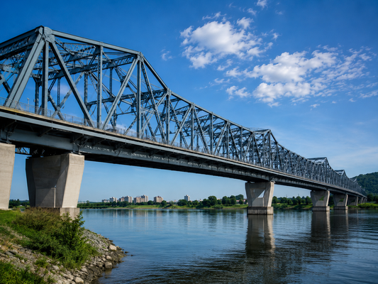 La résistance au feu dépend des revêtements ignifuges appliqués sur la structure en acier. La longueur du pont varie généralement de 10 à 1 000 m. Conseils de l'ingénieur d'installation