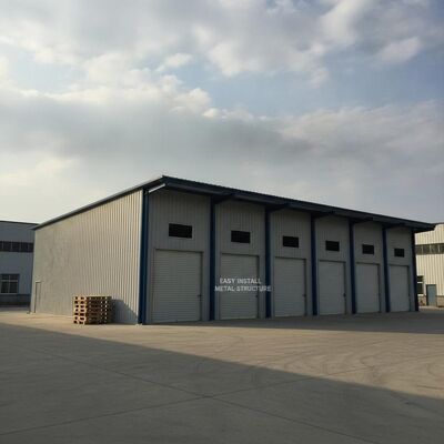 Bâtiment de stockage en acier à toit plat Facilité d'installation Structure métallique idéale pour l'entreposage commercial et la protection des marchandises en vrac